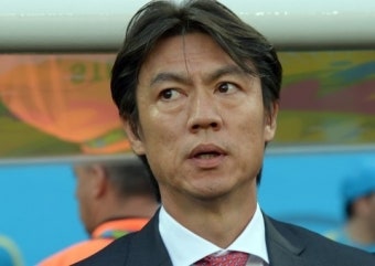 홍명보 감독, 대표팀 감독 부임부터 사퇴까지… 1년 만에 스스로 무너져[홍명보 감독사퇴]