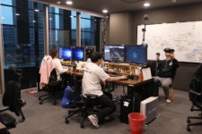 덱스터는 어떻게 할리우드의 파트너가 됐을까②