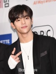 [BZ포토] 스트레이키즈 우진, 은은한 매력 미소