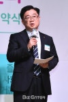 [BZ포토] 2019 행복얼라이언스 협약식 인사말 전하는 구영모 상무