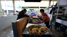 김영철의 동네 한 바퀴 나로우주센터 품은 고흥, 숯불생선구이ㆍ삼치어탕국수ㆍ삼치탕수육ㆍ몽돌해변ㆍ커피농장ㆍ애도 한 바퀴