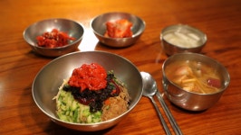 김영철의 동네 한 바퀴 진주, 중앙유등시장ㆍ진주육회비빔밥ㆍ상무사ㆍ촉석루ㆍ논개ㆍ진양호 등 소개