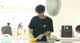 김원준 둘째 딸 예진이 어린이집 친구들과 딸기농장 방문→나이 어린 엄마 도시락에 머쓱