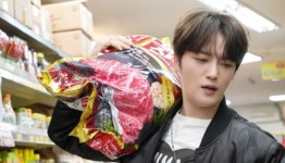 김재중, 식자재 마트 대용량 조미료 쇼핑→대패베이컨칩ㆍ대패짬뽕 레시피 공개(편스토랑)