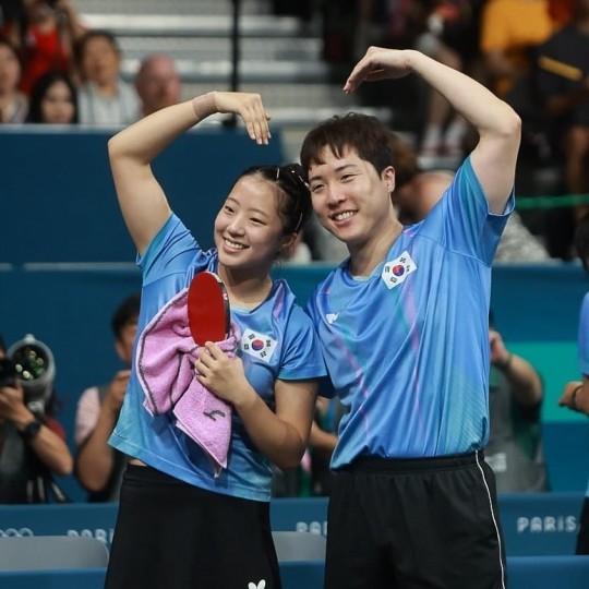 임종훈-신유빈, ITTF 세계선수권 혼합복식 8강서 대만 꺾고 결승행 발함