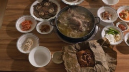 아주 사적인 여행 김민경, 함안 연잎 한방백숙 맛집→낙화놀이 매력…이오 선생ㆍ이태준 열사 이야기 집중