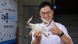 동네 한 바퀴 이만기, 인천 연안부두 꽃게ㆍ송도 자매의 건강빵ㆍ탈북민 모녀의 인조고기밥 만난다