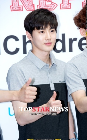 [HD포토] 엑소(EXO) 수호, ‘원따봉 중에 나타난 정체불명의 따봉’ (네팔 도네이션)