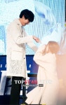 [HD스토리] 강동원, 오빤 신의 한 수 또는 치명적 실수… ‘동원 is my 종교’