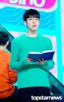 [HD포토] 세븐틴(SEVENTEEN) 원우, ‘동글동글 개화기 안경’