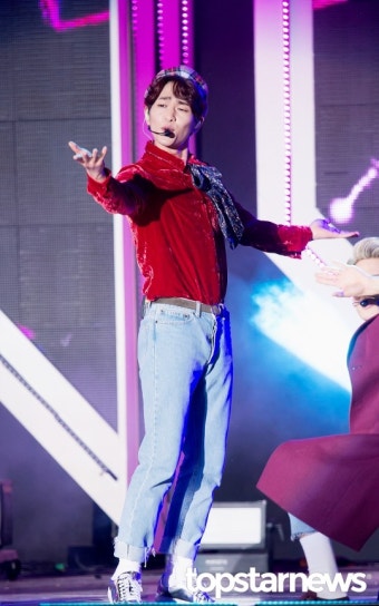 [HD포토] 샤이니(SHINee) 온유, ‘빠져들게 만드는 손짓’
