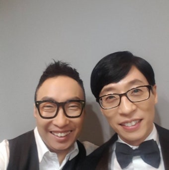 [스타SNS] 박명수, 유재석과 다정하게 찰칵 “영원한 콤비와 함께”