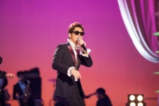 ‘월계수 양복점 신사들’ 최원영, ‘가요무대’에서 ‘오빠가 간다’ 열창