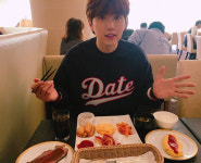 [스타SNS] 비원에이포(B1A4) 산들, 귀여운 표정으로 팬들에게 안부 전해