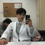 [스타SNS] ‘훈장 오순남’ 장승조, 의사가운 입고 찰칵…‘의사 오빠..’