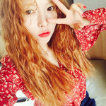 [스타근황] 현아, 깜찍한 근황 공개…‘브이도 상큼하게’