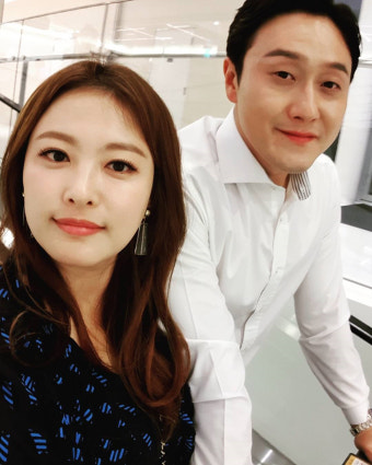 [근황] 심진화, 남편 김원효와 다정한 모습 눈길…‘폭풍감량 후 꽃미모 과시’