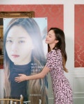 마더 고성희, 패턴 원피스도 완벽 소화…자영으로 변신