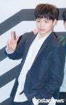 [HD포토] 비투비(BTOB) 육성재, 포토타임에 빠질 수 없는 브이 (골든구스)