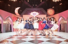 트와이스(TWICE), 비오는 날을 상큼하게 만들어줄 단체사진 공개…왓 이즈 러브? #WhatisLove