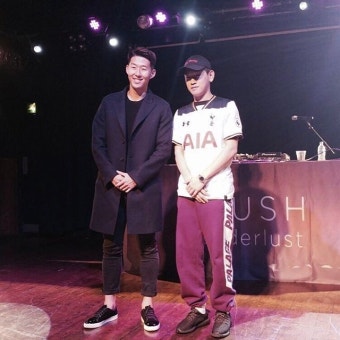 손흥민, 크러쉬와 다정한 투샷…'92년생 동갑내기' 두 사람 절친인가?