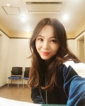 '블라인드 뮤지션' 왁스, 화사한 미소로 한 컷…'나이를 잊은 미모'