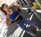 UFC 아리아니 셀레스티, 운동 중 셀카 한 컷…명품 몸매