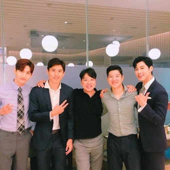 동방신기X구자철-박주호, 훈훈한 비주얼에... '정장 스타일도 잘 어울려'