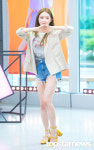 [현장] 팩트 인 스타 청하, 최고의 피서법은 집에 있는 것…집순이 인증