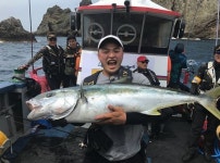 홍수현♡ 마이크로닷(마닷), 도시어부서 낚은 독도 부시리와 찰칵…엄청난 몸집