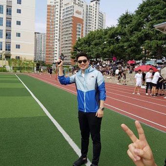 '사격 황제' 진종오, 체육대회 속 익살스런 모습 공개…황제의 소박한 일탈
