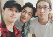 곽동연, 윤두준 군입대 전 훈훈한 인증샷 공개…