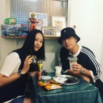 크리스탈(정수정), 이시언 상도동 카페 방문…플레이어 인연