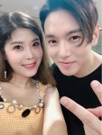 가수 린, 절친 환희와 다정한 투샷…