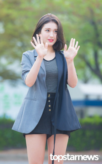 [공식입장] 전소미, 더블랙레이블과 전속계약 체결…