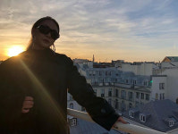 씨엘(CL), 최근 공개한 근황 보니...날렵한 턱선