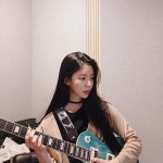 야간개장 장재인, 기타 치는 모습도 아름다워…청초한 느낌 물씬