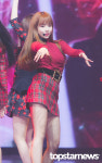 [HD포토] 아이즈원(IZ*ONE) 조유리, 붉은 의상으로 뽐낸 미모 (라비앙로즈)