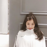 설인아, 일상 사진 살펴보니 앞머리 구루프로 매력 어필…나이에 맞는 귀여움