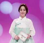 조우종 아내 정다은 아나운서, 국악한마당 촬영 현장 공개 일주일에 한 번씩 한복 입는 여자