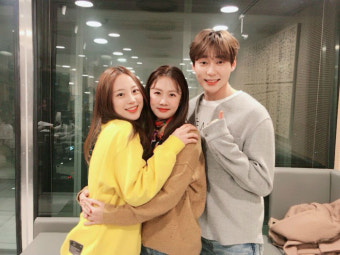 '박소현의 러브게임' 박소현, 허영지-유니크(UNIQ) 성주와 남매 케미 자랑…아이돌 사이서도 빛나는 그의 나이는?