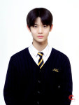 배진영, 12일 리라아트고등학교 졸업…이제 완벽한 스무살