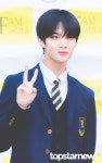 [HD포토] 前 워너원(Wanna One) 멤버 배진영, 저 오늘 졸업합니다~! (제54회 리라아트고등학교 졸업식)