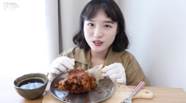 유튜버 나도, 천만영화 극한직업 속 수원왕갈비통닭 먹방 눈길 