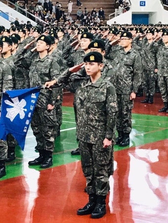 샤이니 키(김기범), 군대 수료식 사진 화제…'늠름한 햄찌'