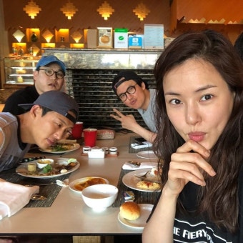 '열혈사제' 고준, 이하늬-김남길-김성균과 포상휴가서 즐거운 한때 '자연스러운 매력'