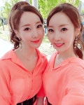 윙크(강주희-강승희), 옷+헤어스타일도 똑같이…역시 쌍둥이 가수