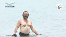 나는 자연인이다 이승윤 아쿠아맨 주인공이 현실에 깜짝…김경한 자연인과 역기-씨름-수영 대결, 승자는?