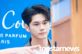 [UHD포토] 옹성우, '얼굴이 장르'