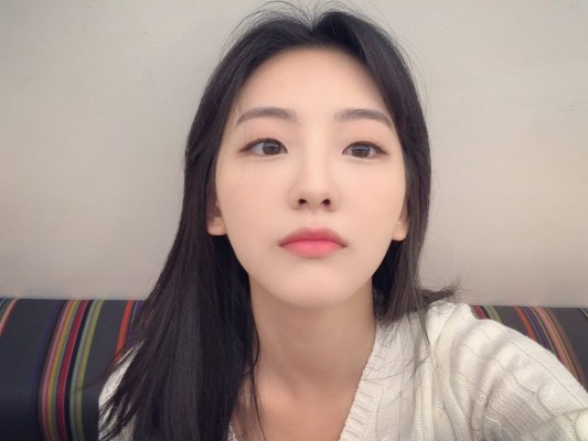 '나의 나라' 조이현, 재방송 부르는 러블리 비주얼…나이 궁금증↑ | 포토뉴스
